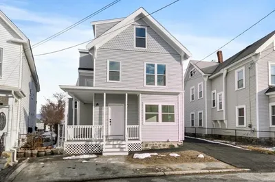 19 Royal St