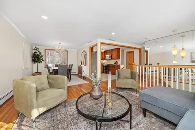 13 Westland Dr 1
