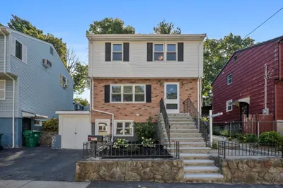 111 Mitchell Ave 1