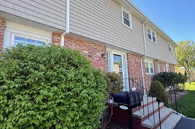 125 Pleasant Street #1