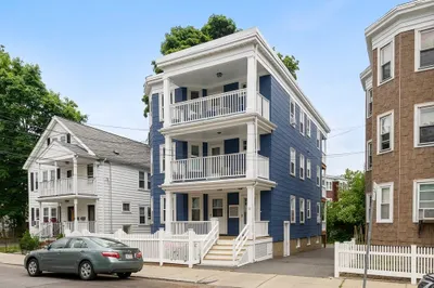 10 Granfield Ave #2