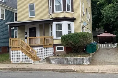 323 Chatham Street #3 1