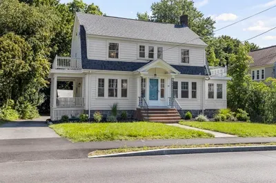 83 Hawthorn Rd