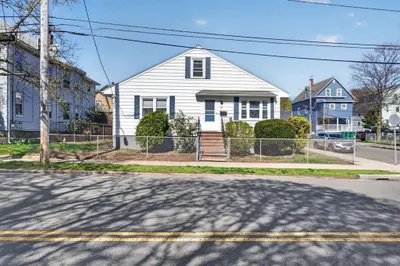 15 Tracy Ave
