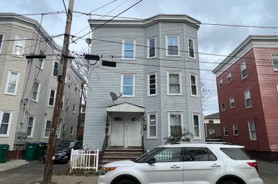 24-26 Barrett St