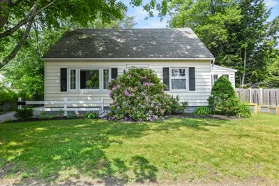 11 Leslie Drive 1