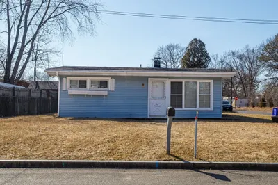 72 Fieldston St 1