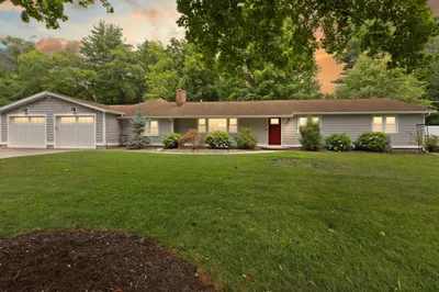 9 Wild Rose Dr