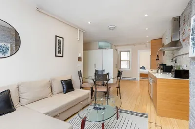 1 Hull Street Court #F