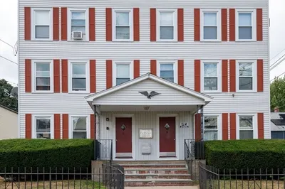 32 Almont St #32-1 1