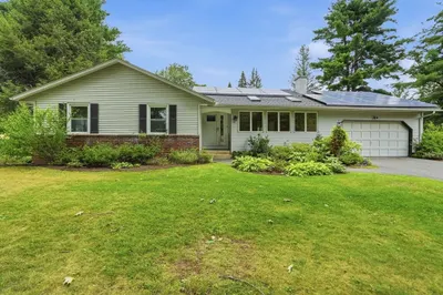 31 Colonial Court 1