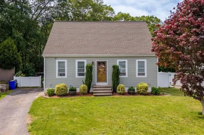 217 Hathaway Commons Rd