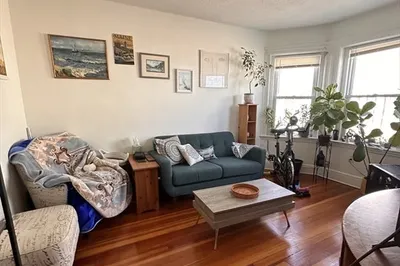 4-a Weld Ave #1 1
