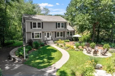 36 Mohegan Road