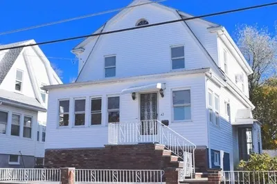42 Hume Ave