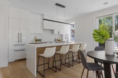24 Auburn St #3 1