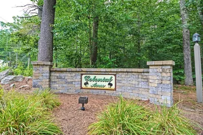 13 Colonial Drive #13 1
