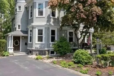 73 Hoyle St #3