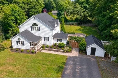24 Spear Ave 1