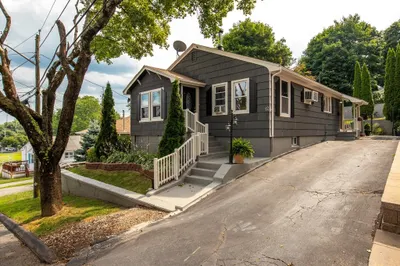 12 Spruce Street 1