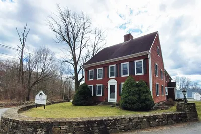 64 Arch St 1