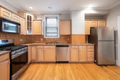 868 E 2nd St #1