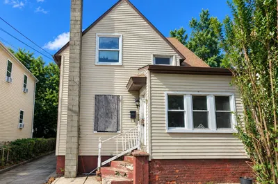 17 Rodman St 1
