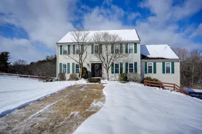 16 Saddle Hill Dr 1