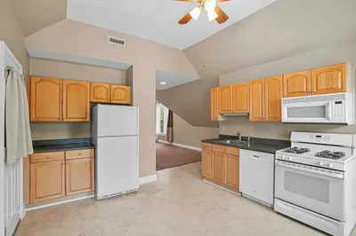 64 South St #3 1