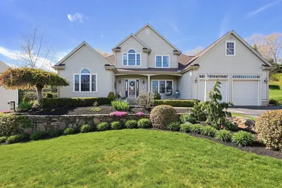 135 Pokanoket Path 1
