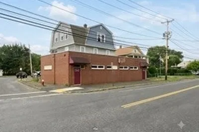 182 Chicopee St 1