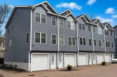 47 Alder St #4