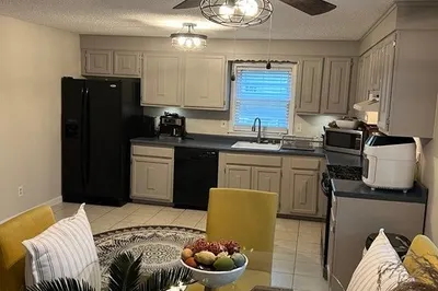 196 Monrovia St #1