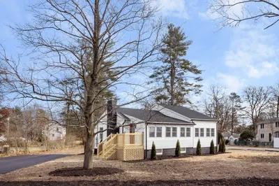 22 New Foster Ave
