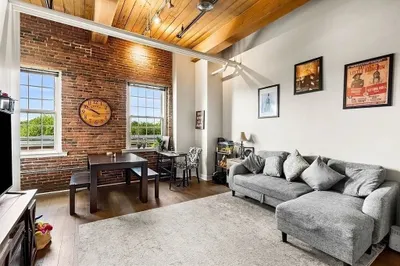 130 John St #459