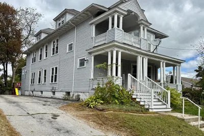 22 Baker St