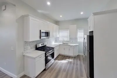23 Oakwood St #2 1