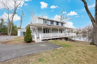 55 Walnut Rd
