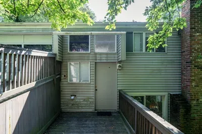 72 Wallis Road