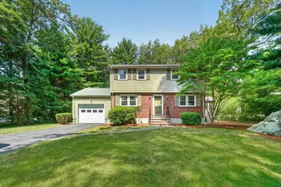 485 Oak Street 1