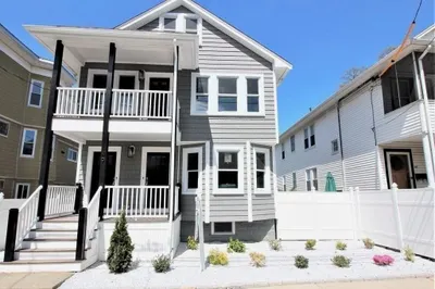49 Albion St #1