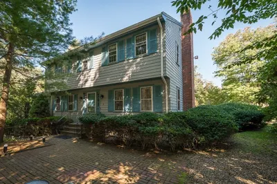 18 Woodholm Road
