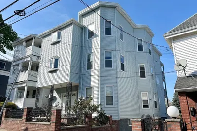 49 Heath St #2
