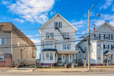 274 Lonsdale Ave 1