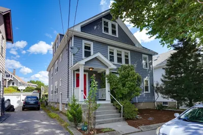 19 Templeton Parkway #2