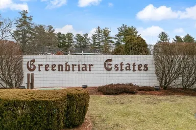 2 Greenbriar Dr #205 1