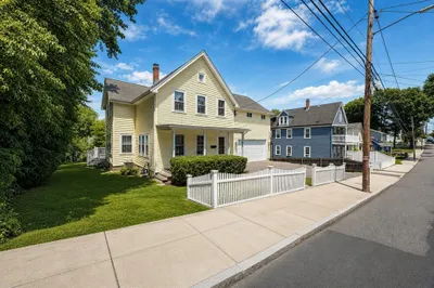 53 Thompson St 1