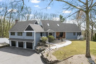 99 Longview Street 1