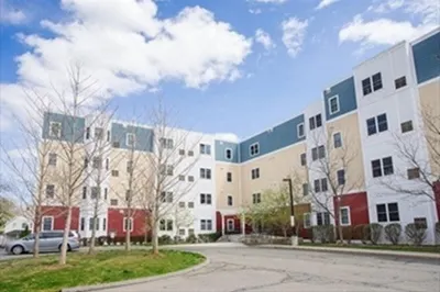 30 Franklin St #427