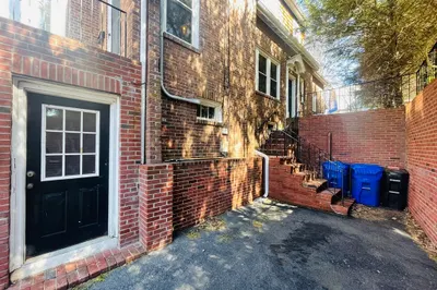 28 Wolcott Rd 1